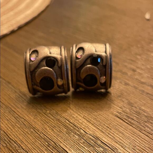 VTG Chico’s Half Hoop SilverTone ClipOn Earrings AB & Black Crystals - Picture 5 of 8